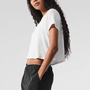 Alo Yoga Cropped All Day Short Sleeve